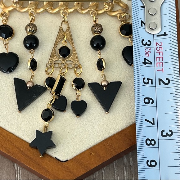 Vintage 80s Gold Tone Brooch with Black Dangling Charms - Picture 10 of 10